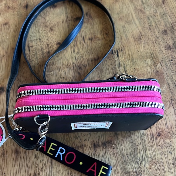 Aeropostale New York crossbody - Picture 2 of 3